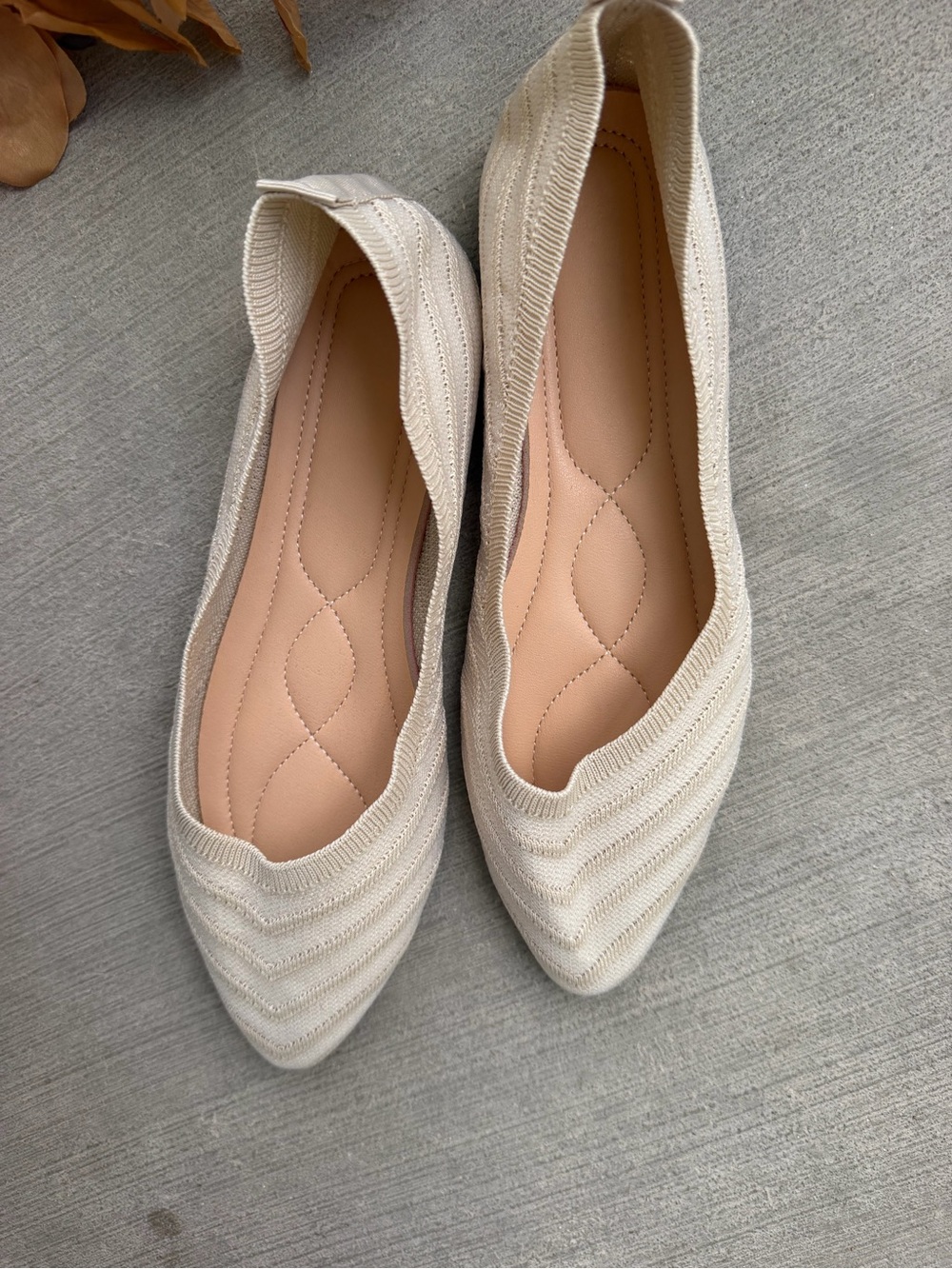 Women’s Cream Knit Pointed-Toe Flats